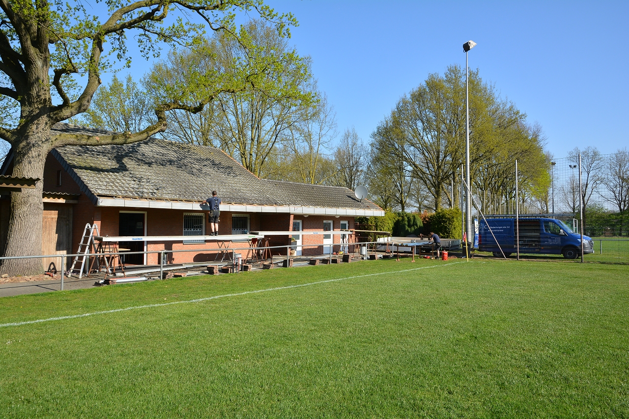 2019_04_20_RWN_Clubheim_Dachrinne_-3