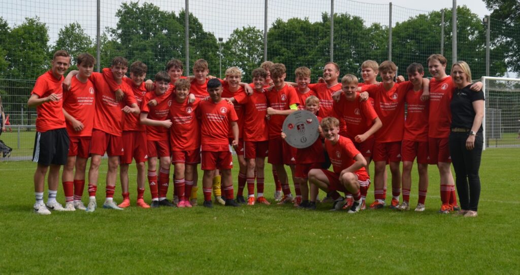 Nach einem 5:0 Heimsieg gegen die JSG Osterwick/Darfeld sichert sich unsere C-Jugend vorzeitig die Meisterschaft / Herzlichen Glückwunsch an das Team und Trainerstab!!!
