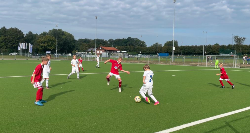 Jugendfussball am Wochenende: C-Jugend siegt erneut / Kantersieg der weiblichen B-Jugend