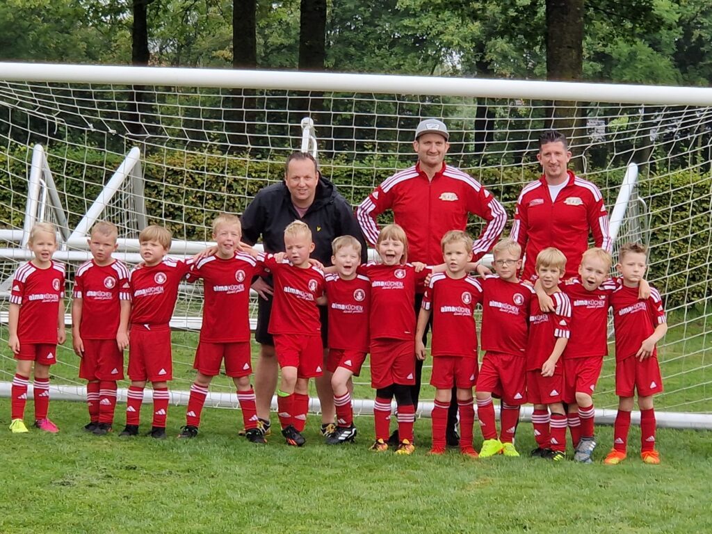 Minikicker starten beim FC Oldenburg in die neue Spielzeit - Kinderfestival bereitet Kindern viel Freude