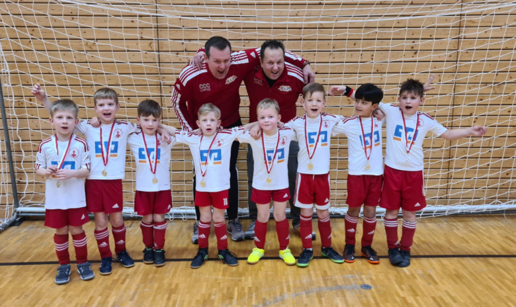 Minikicker spielen tolles Hallenturnier bei Eintracht Ahaus