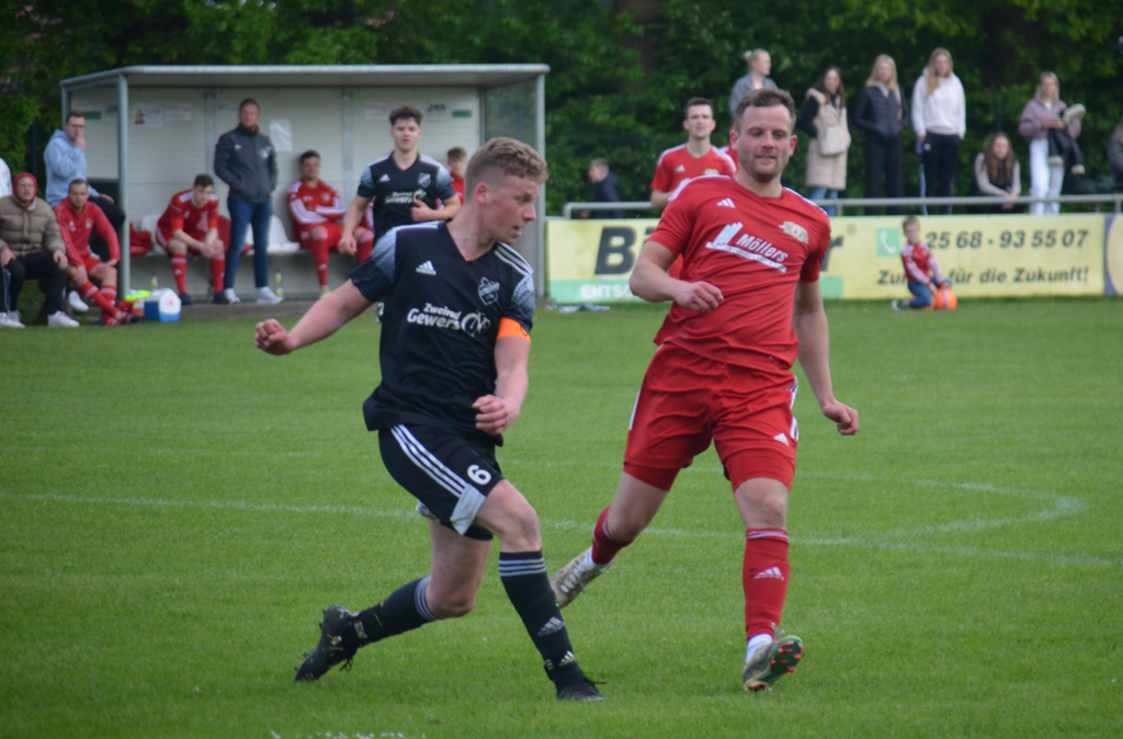 1. Mannschaft hält Titelrennen in der Kreisliga B offen / Nullnummer lässt den Vorsprung des Tabellenführers TuS Wüllen auf zwei Punkte schrumpfen