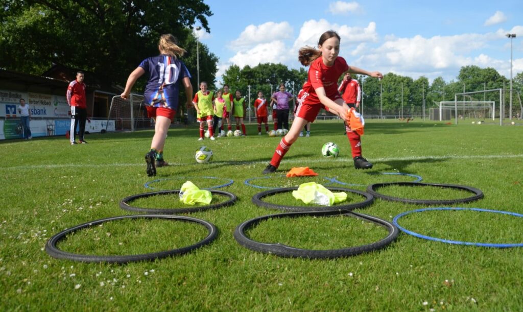 Mädchen Schnuppertraining beim SC Rot-Weiß Nienborg am Montag, den 26.05.2025 im Eichenstadion