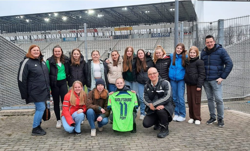 wC-Jugend besucht Bundesligaspiel der SGS Essen gegen den VfL Wolfsburg